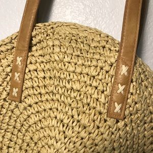 billabong roundabout straw tote